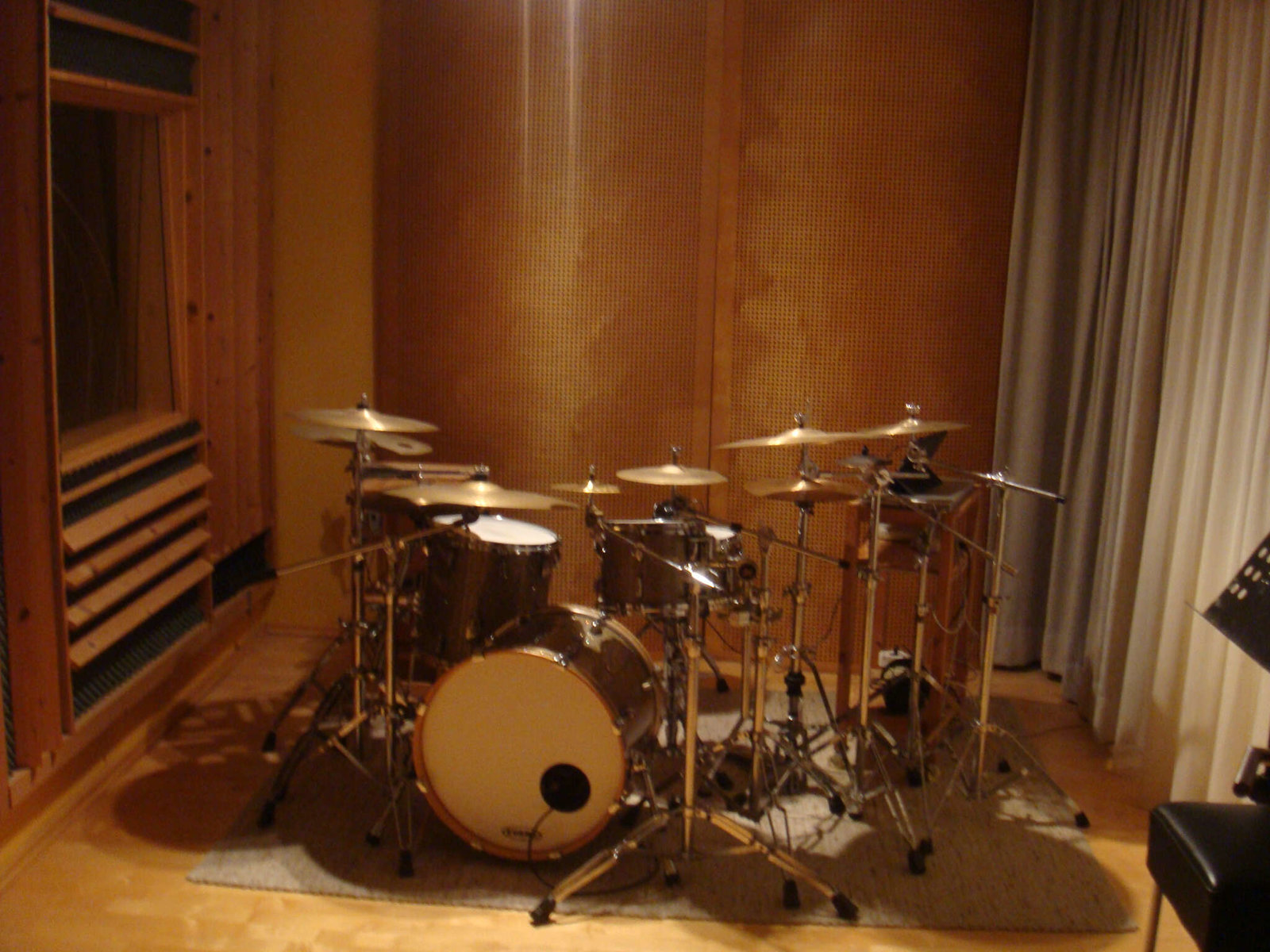 Drumset im Tonstudio The Spirit Productions